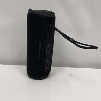 Restock Flip6 Bluetooth Speaker (working condition)