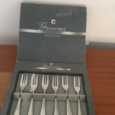 Vintage Set 6 Grosvenor Fine Stainless Steel Cake Forks in Box.     Brica1