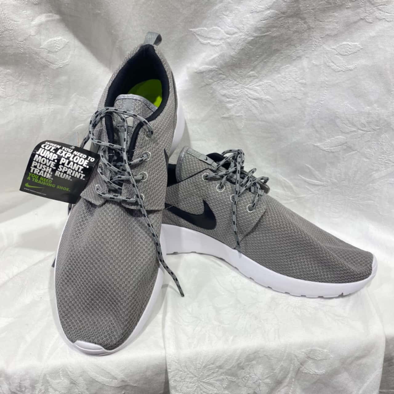 Nike Womens Training Shoes Size 12 Grey (s)