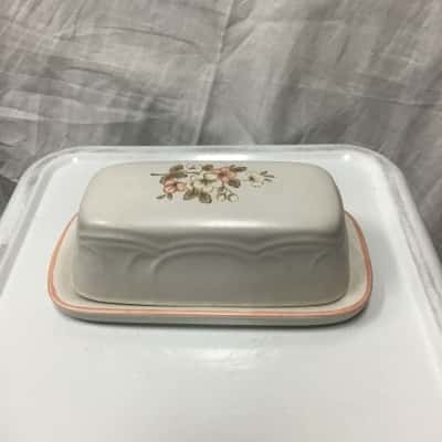 Countryware genuine stoneware peachwood butter dish w/ cover 