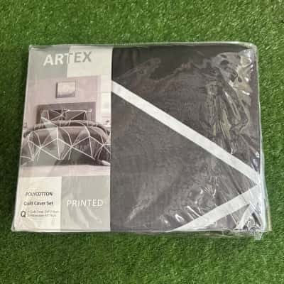 Artex Grey Geometric Pattern Quilt Cover Set - Size Queen  (New)