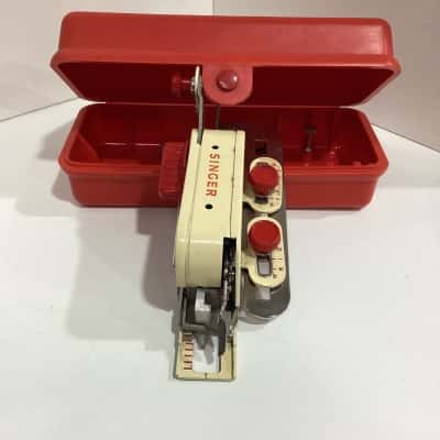 Singer Vintage Buttonhole Attachment part # 86718 with box