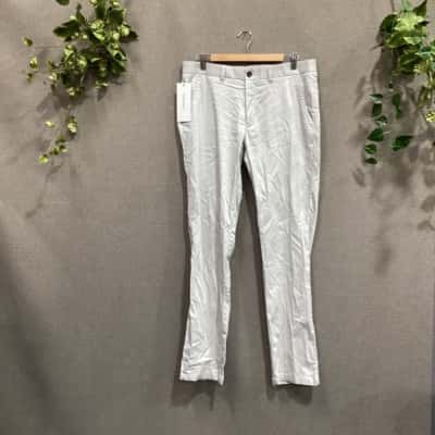 BNWT Calvin Klein Mens Slim fit Pants Grey 