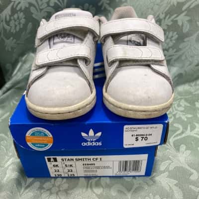 Adidas Kids  Size 5.5 White 