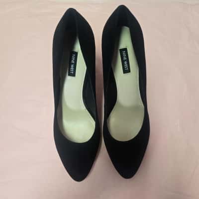 Nine West Womens  Size 10 Heels Black  