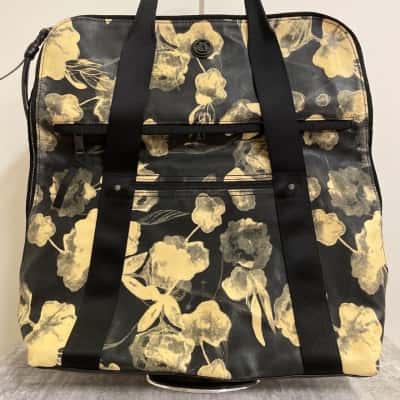 Lululemon Flowin' With My Omies Tote Gym Bag Floral Print Coated Canvas Zipper