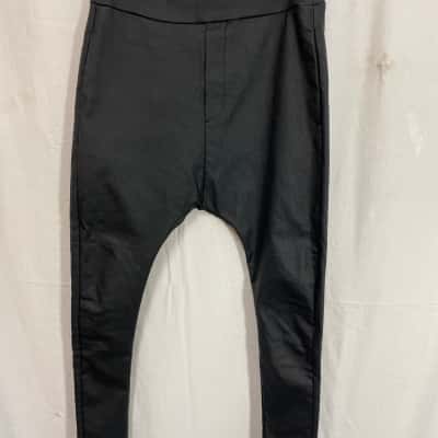 Decjuba Womens  Size 8 Skinny Leg Pants Black  