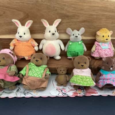 Lil Woodzeez miniature flocked toy animals (B24)
