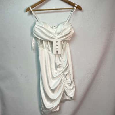 Saints + Secrets Womens  Size 8 White 