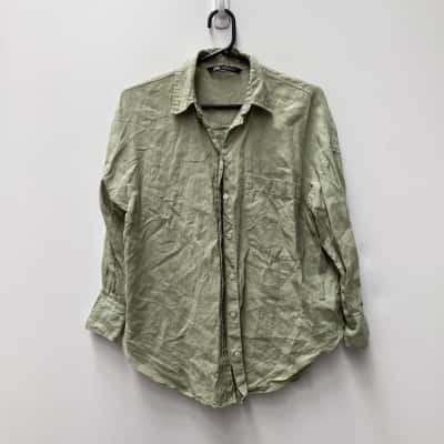 Zara Womens  Size XS Button Up Top Green 