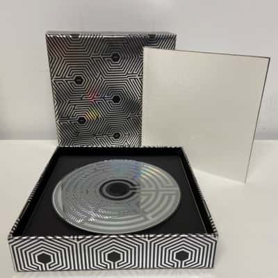 K-Pop group EXO 2nd mini album “Overdose”