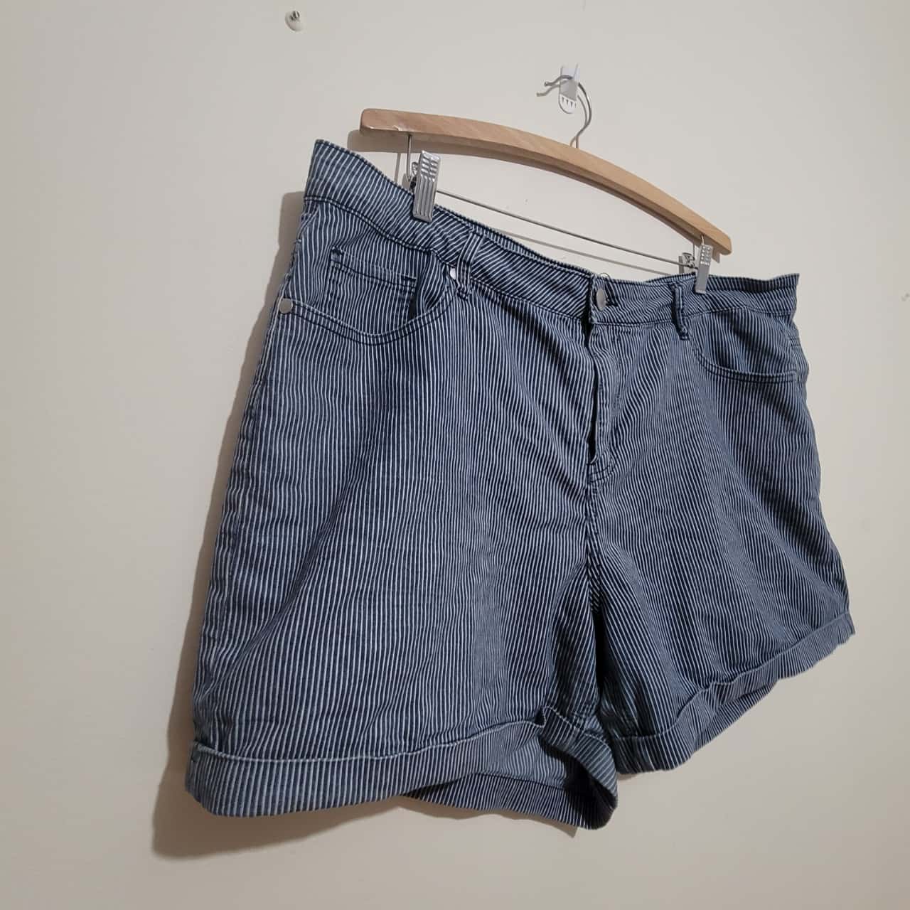 City Chic Womens Chic Denim Shorts Size 20 Blue /White Stripe(s)