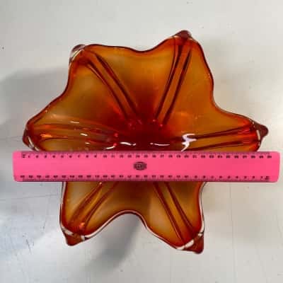 Glass bowl