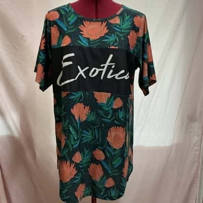 Exotica Womens  Size M Sports Top Black  / Floral 