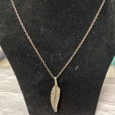 Sterling silver chain and pendant 