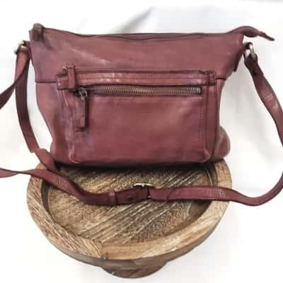 Colorado pure leather classic multi zip wine or maroon colored shoulder bag