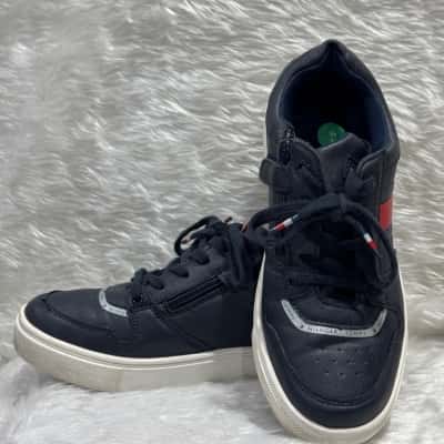 Tommy Hilfiger Kids  Size 37 Shoes Navy Blue / Red / White 