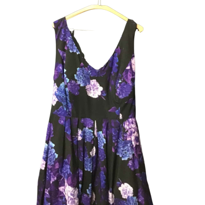 City Chic Women’s Size XL flower dress (black)