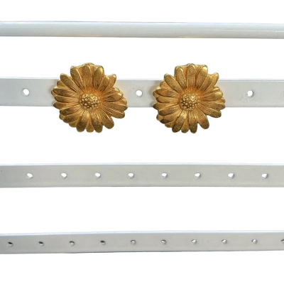 Escada vintage flower clip-on Earrings Gold-plated