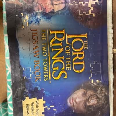 The Lord Of The Rings - The Two Towers Jigsaw Book