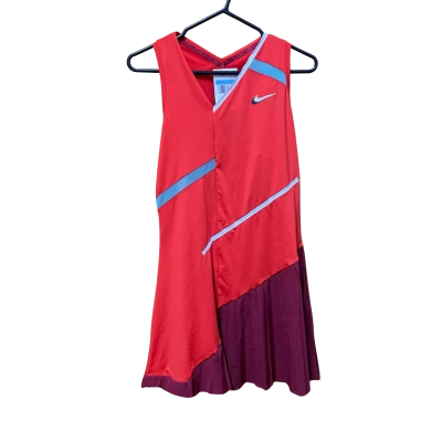 BNWT Nike Womens Tennis Dress Size M 
