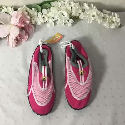 Bedourie Girls Size 5 Pink Casual Shoes (new)