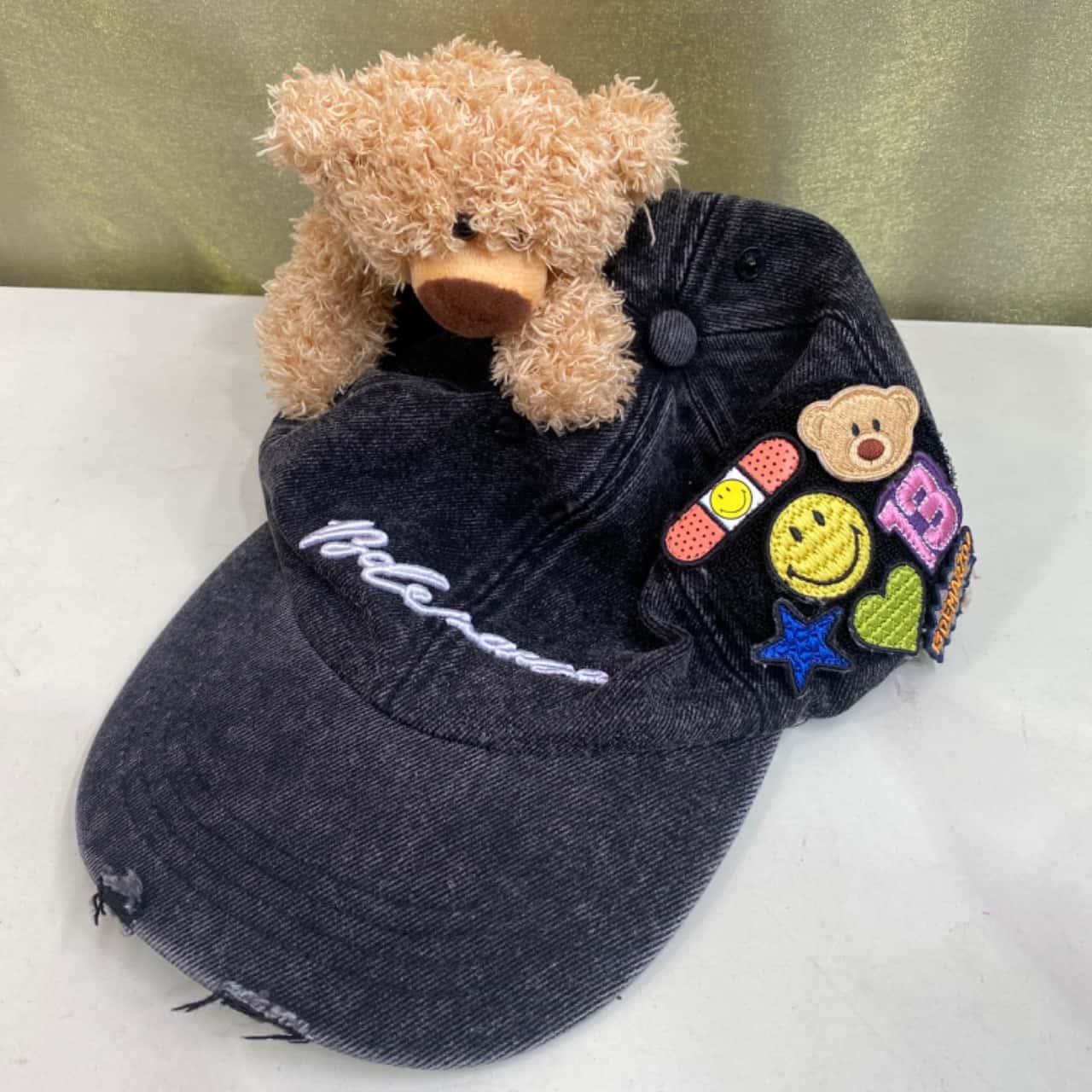 13De Marzo x Smiley Bear Broken Pin cap RRP $178(s) - Used As New
