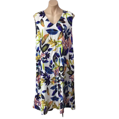 Yarra Trail Womens Size 14 White / Blue / Orange / Green Pattern Sleeveless Dress