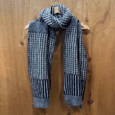 David Lawrence Black & White Woven Scarf 