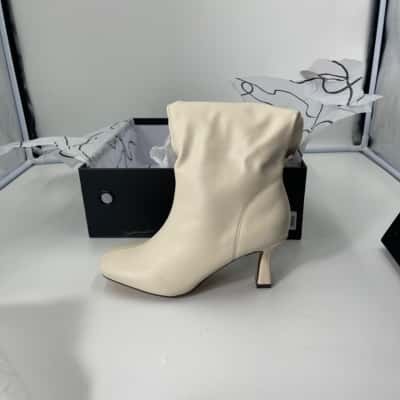 4th and reckless boots Womens  Size 4 [topshelf]