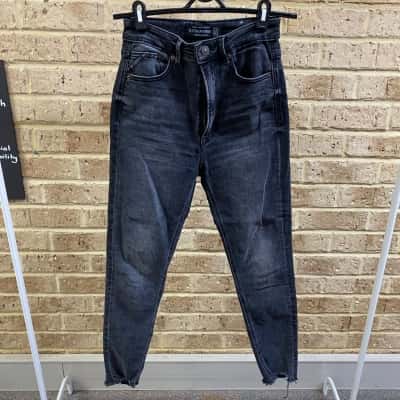 Stradivarius Womens  high waisted black jeans Size 36 