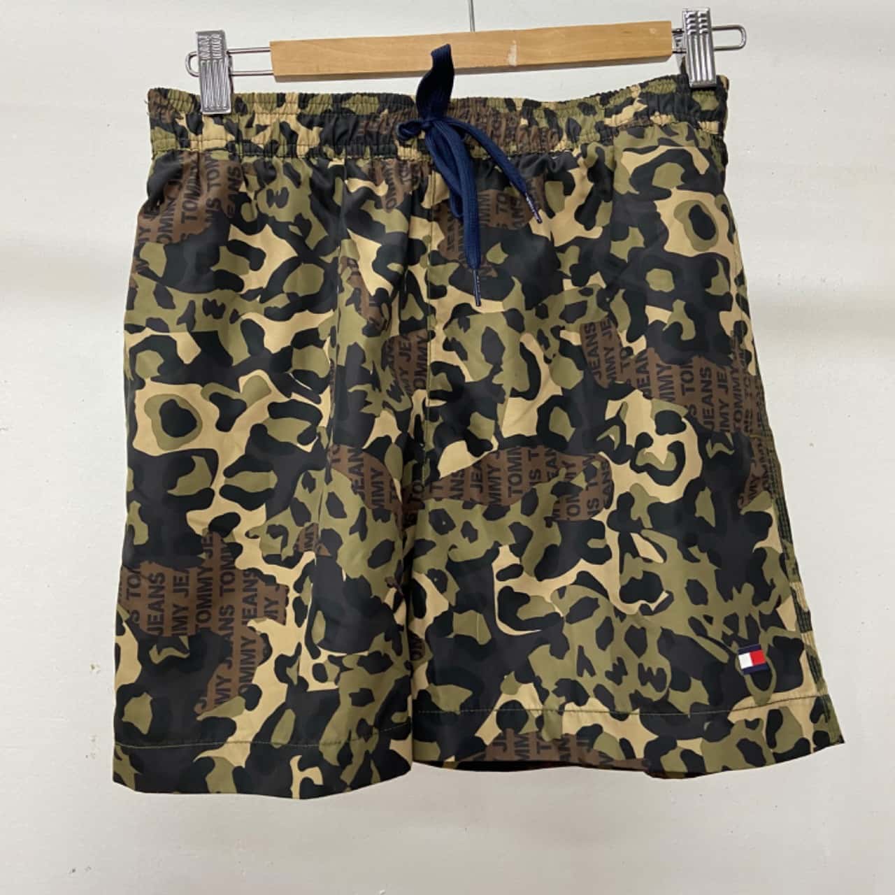 Tommy Hilfiger Mens Size S Camouflage Board Shorts (s)