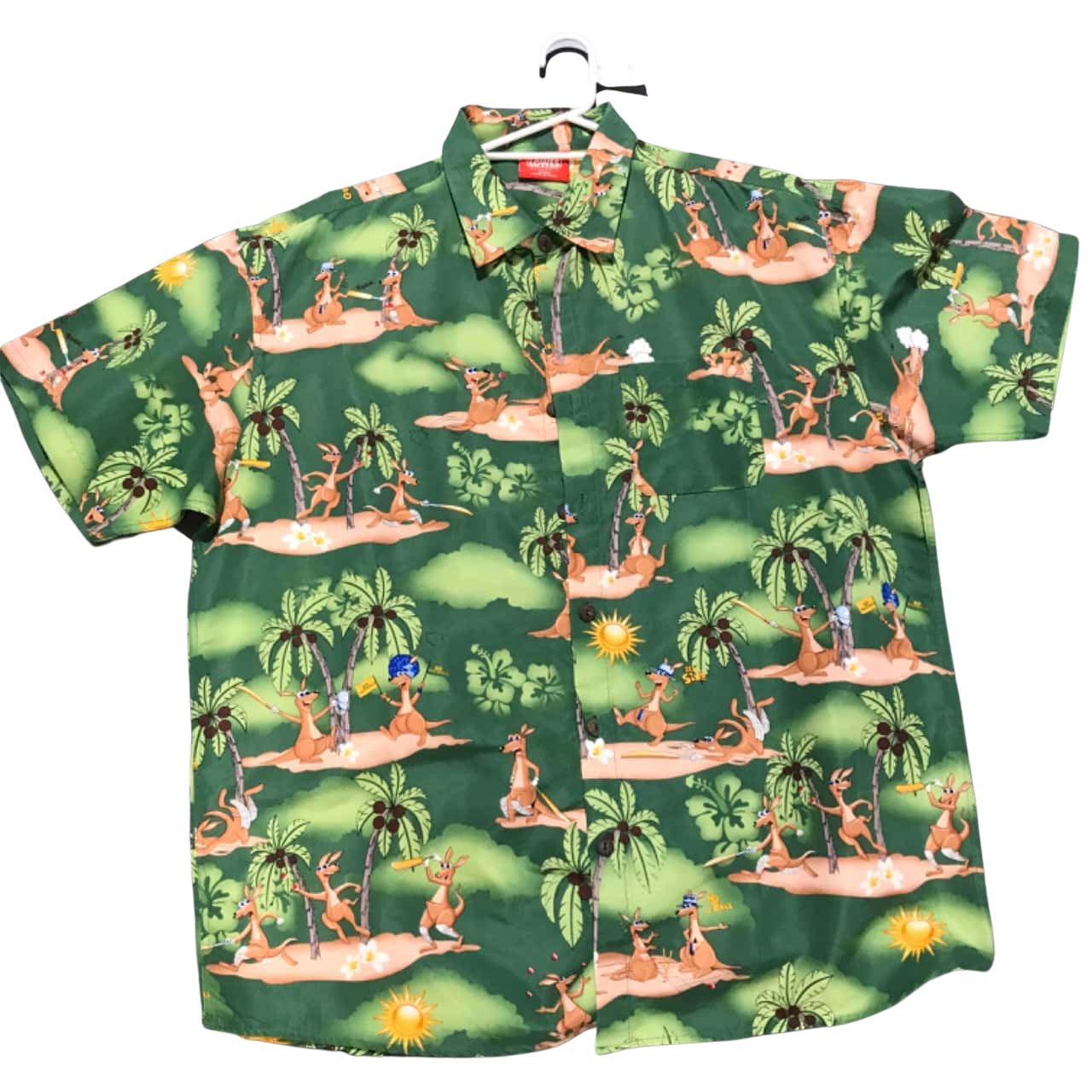 Lowes Aussie Mens Size XXL Short Sleeves shirt. (Kangaroos playing