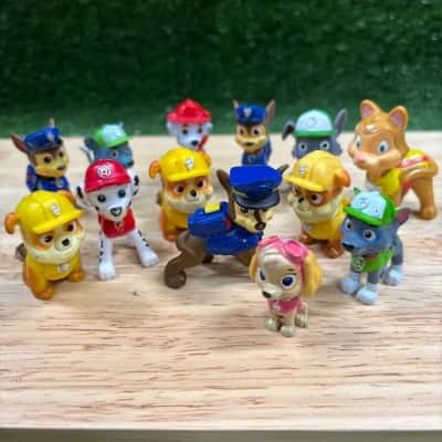Paw Patrol Mini Figures x 13 