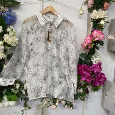 Yarra Trail Womens  Size 18 Blouse / Long Sleeve Shirt Floral / White 
