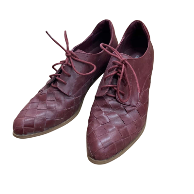 Django & Juliette Leather Maroon Shoes Size 38 
