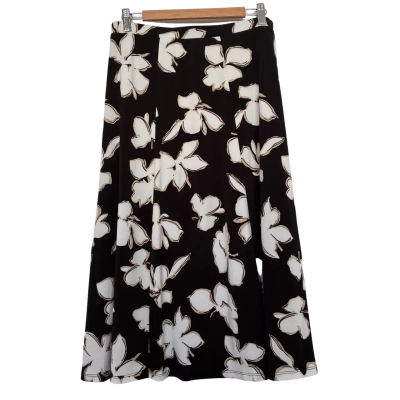 White Feather Size M Black Skirt