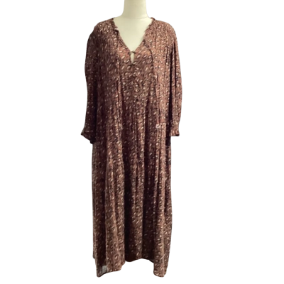 Auguste The Label -   Size 6 - Midi Dress