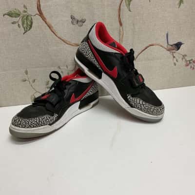 Nike Air Jordans  Mens Size 10 Sneakers 