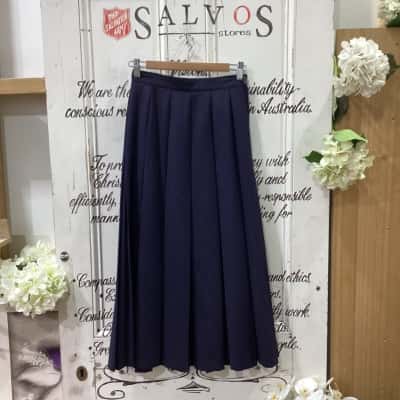 VINTAGE CR BRAND! Country Road Brand! PLEATED A-LINE MAXI SKIRT! 100% PURE WOOL! Womens  Size 8 Midi Skirt / Pleated Skirt Navy Blue 