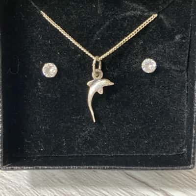 Sterling silver chain dolphin and earrings 
