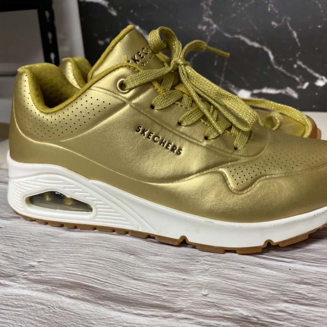 Skechers Size 36 Gold metallic sneakers (s)