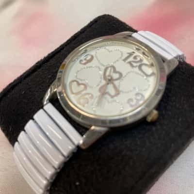 Stainless Steel Wristwatch with White Metal Elastic Band. Working with New Battery 
