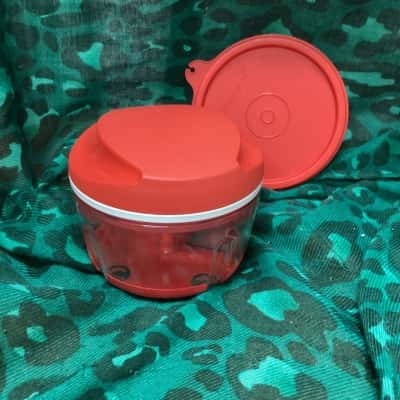 Tupperware Chop n Prep Twist Top Chopper
