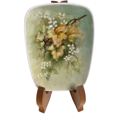 Vintage Handpainted Mary Middleton 1971 Plate