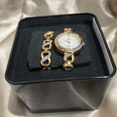  Elite Womens Flo Bracelet / Watch Gold Set