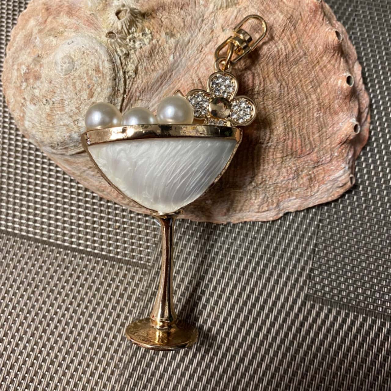 Key ring Champagne Glass w/bubbles