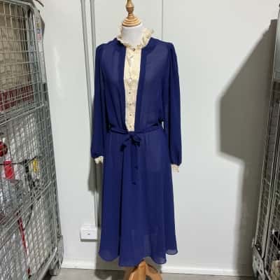  Womens  Size 12 Long Sleeve Dress Blue / Cream 