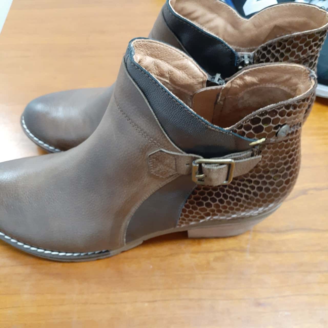 Wanda Panda Womens Shoe Size 39 (s)