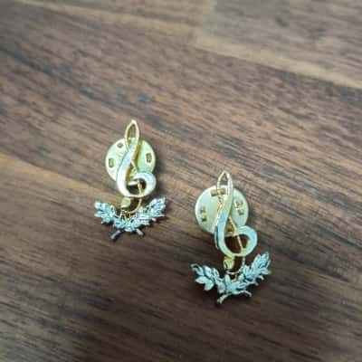 2 x Musical Clef Pins